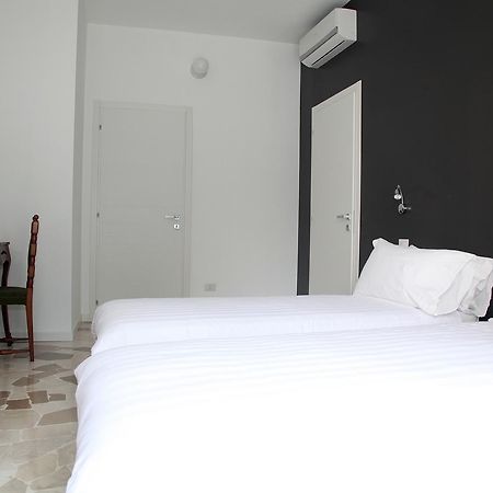 Torregiardino Bed & Breakfast Abbiategrasso Exterior foto