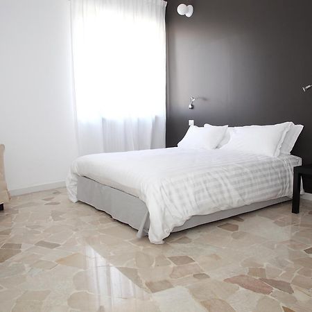 Torregiardino Bed & Breakfast Abbiategrasso Exterior foto