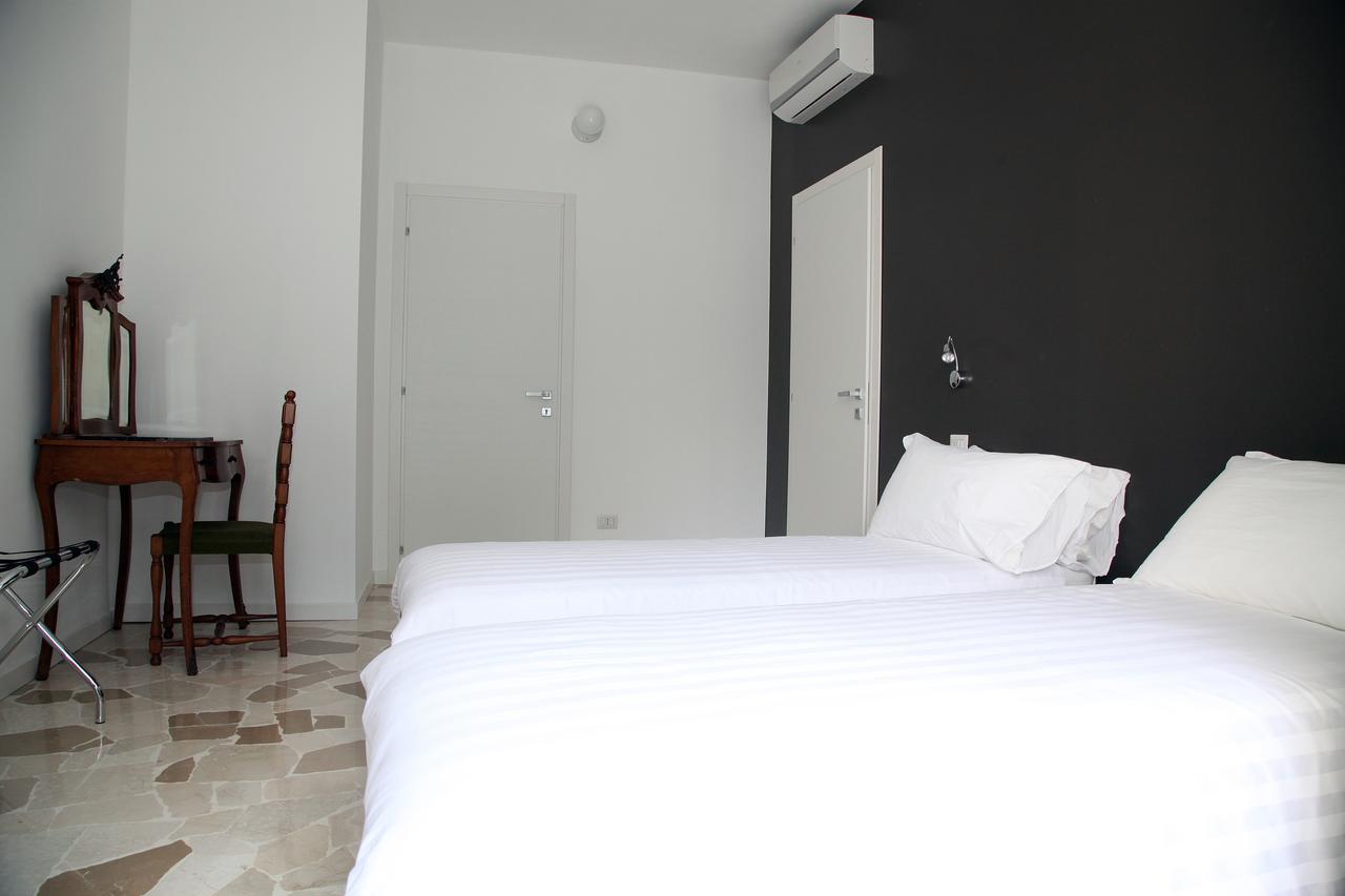 Torregiardino Bed & Breakfast Abbiategrasso Exterior foto